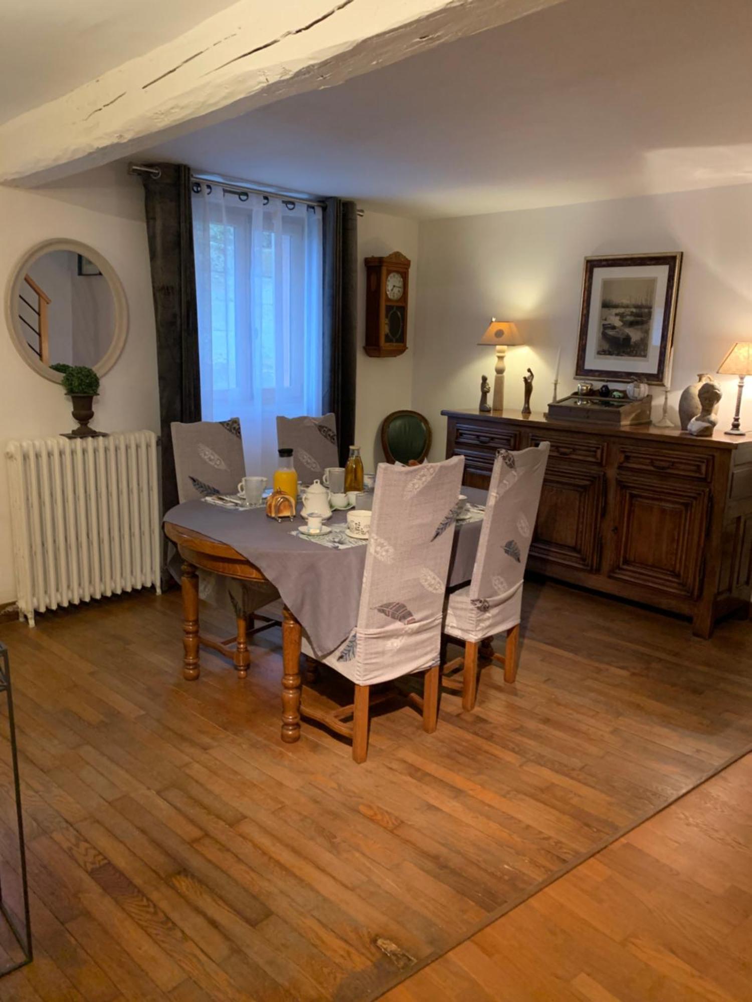 Les Mesanges Bed & Breakfast Bourre Luaran gambar